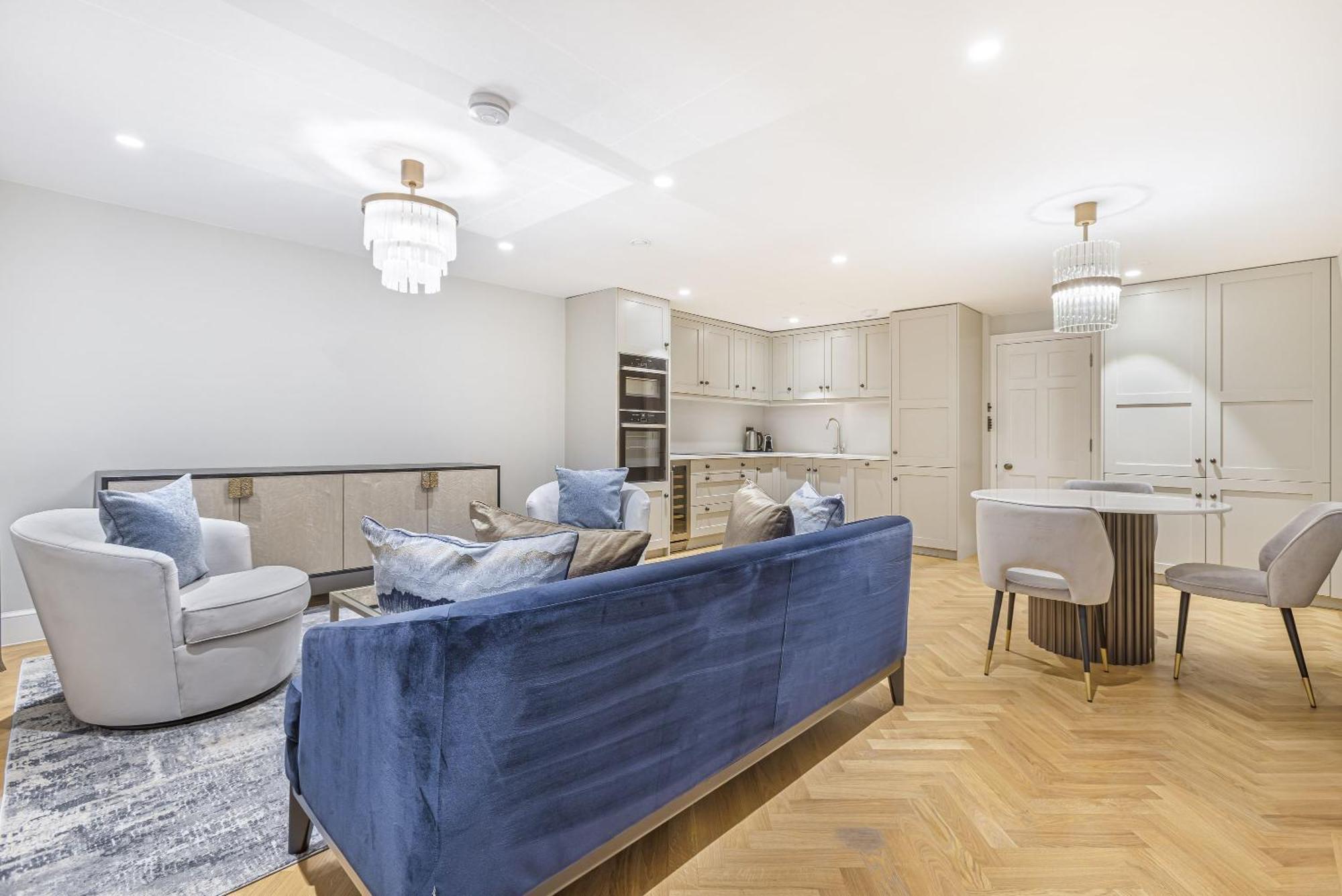 Wimpole Street - 3 Bedroom Apartment *